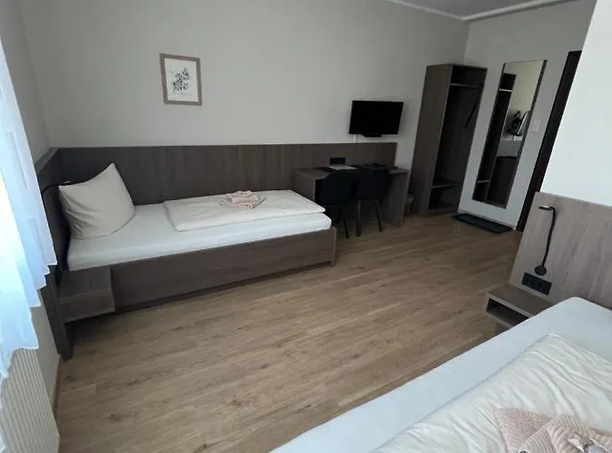 Stockumer Hof 3*